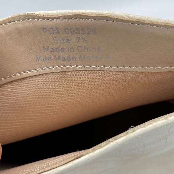 Journee Collection Womens Western Boots Size 7.5 Cowboy Ivory Ankle Boots New - Picture 7 of 14